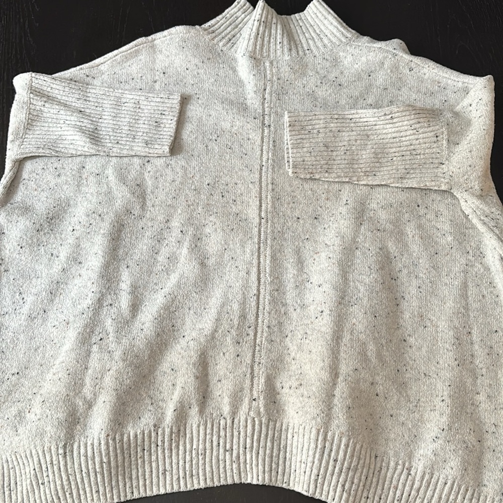 Women’s petite Loft sweater - Picture 5 of 6